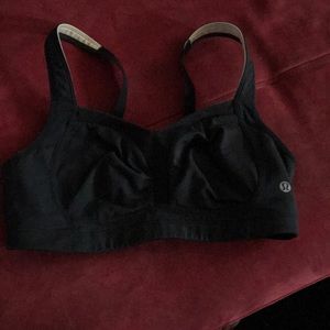 Lululemon black bra tata tamer 34b/c